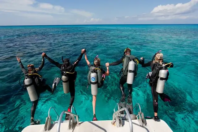 Dive Academy Phuket - Boat Dive Dive Academy Phuket - Boat Dive