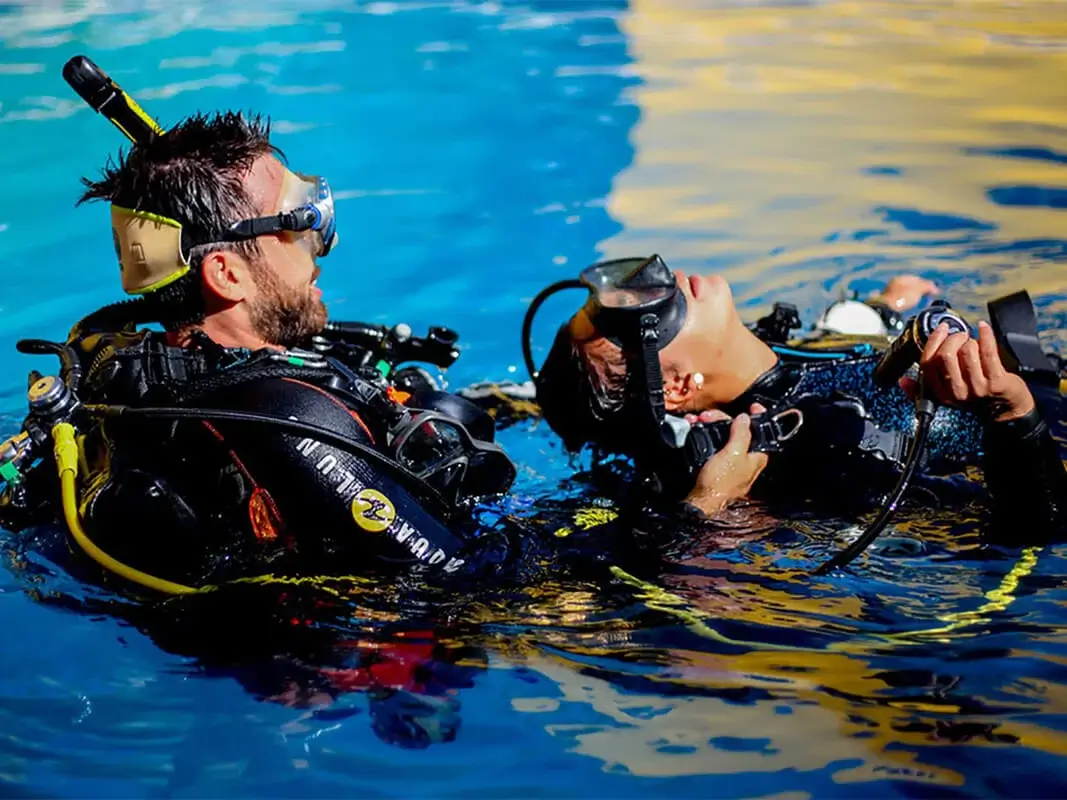 Dive Academy Phuket - PADI Rescue Diver EFR Thumbnail Dive Academy Phuket - PADI Rescue Diver EFR Thumbnail