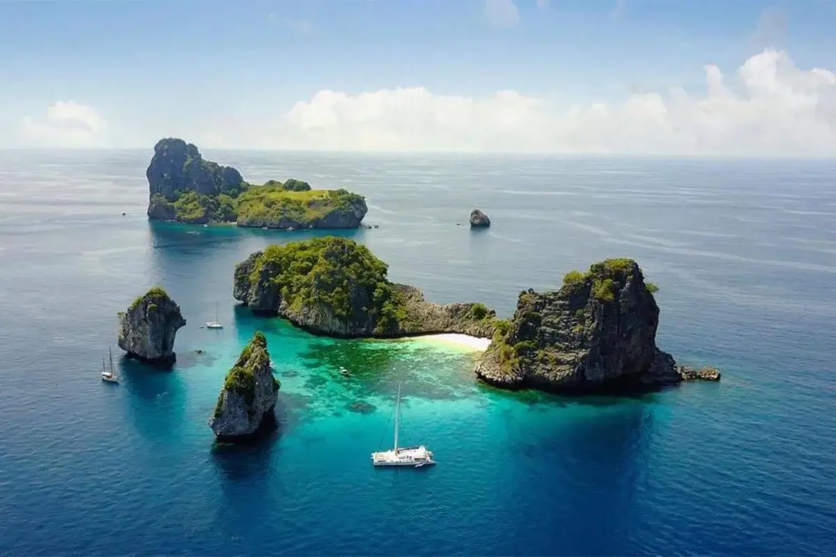 Dive Academy Phuket - Special Dive Trips Thumbnail Dive Academy Phuket - Special Dive Trips Thumbnail