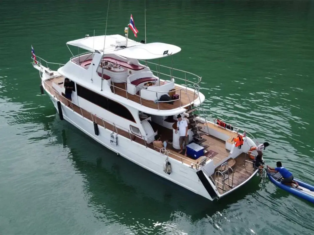 Dive Academy Phuket - Yacht Charter 01 Dive Academy Phuket - Yacht Charter 01