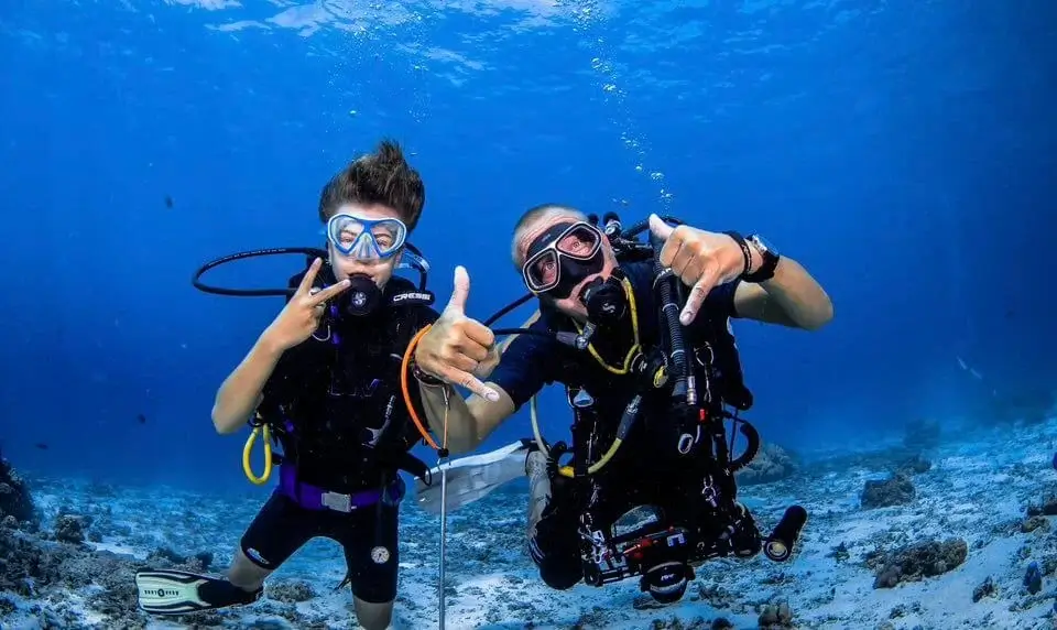 Dive Academy Phuket - About Us Dive Academy Phuket - About Us