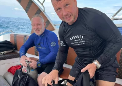 Dive Academy Phuket - Customers 100